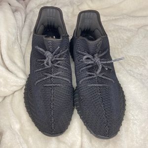 Yeezy 350 V2 Black Non-Reflective Size 12.5